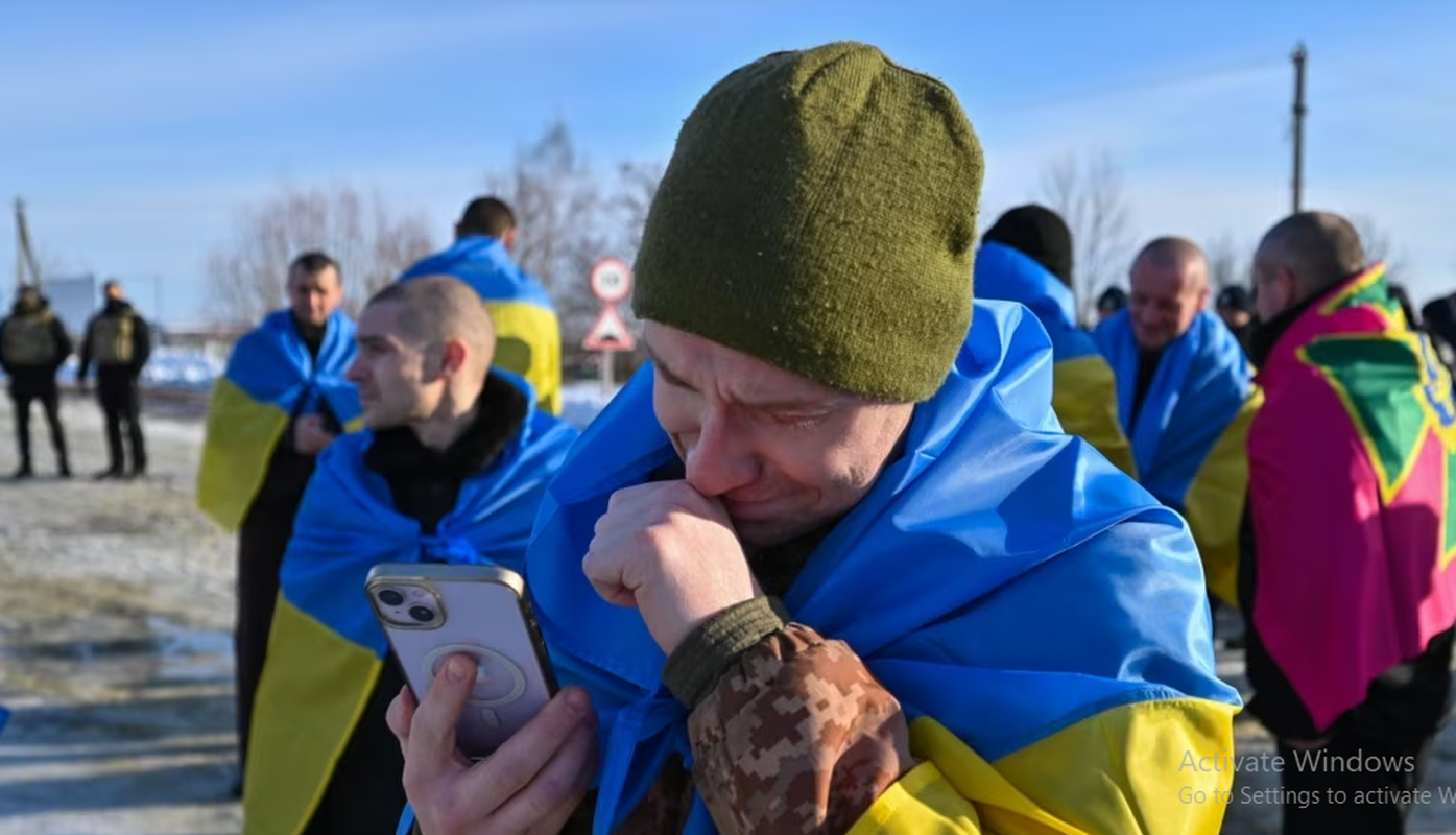 Toan canh vu trao doi binh linh Nga, Ukraine sau vu may bay IL-76