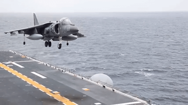 ​Xem chien dau co AV-8B Harrier II My danh chan 7 UAV tu sat Houthi-Hinh-14