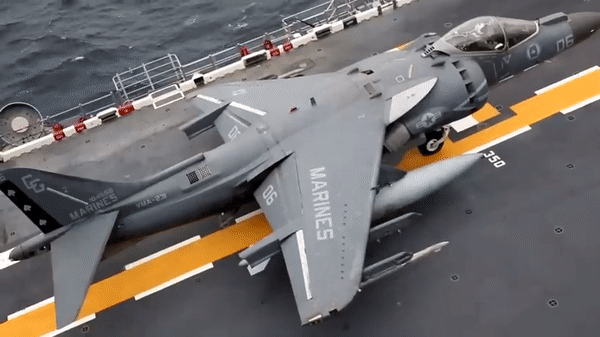 ​Xem chien dau co AV-8B Harrier II My danh chan 7 UAV tu sat Houthi-Hinh-16