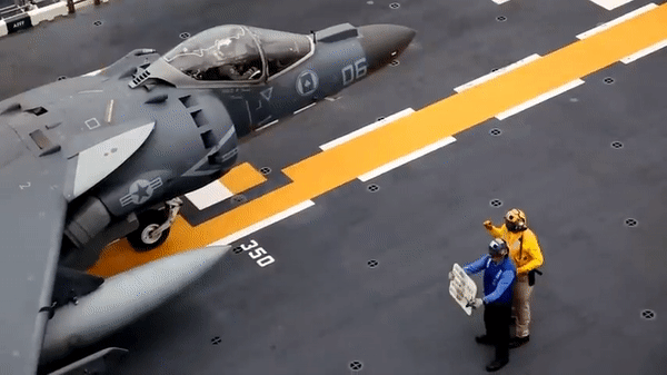 ​Xem chien dau co AV-8B Harrier II My danh chan 7 UAV tu sat Houthi-Hinh-21