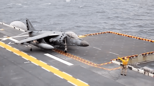 ​Xem chien dau co AV-8B Harrier II My danh chan 7 UAV tu sat Houthi-Hinh-23