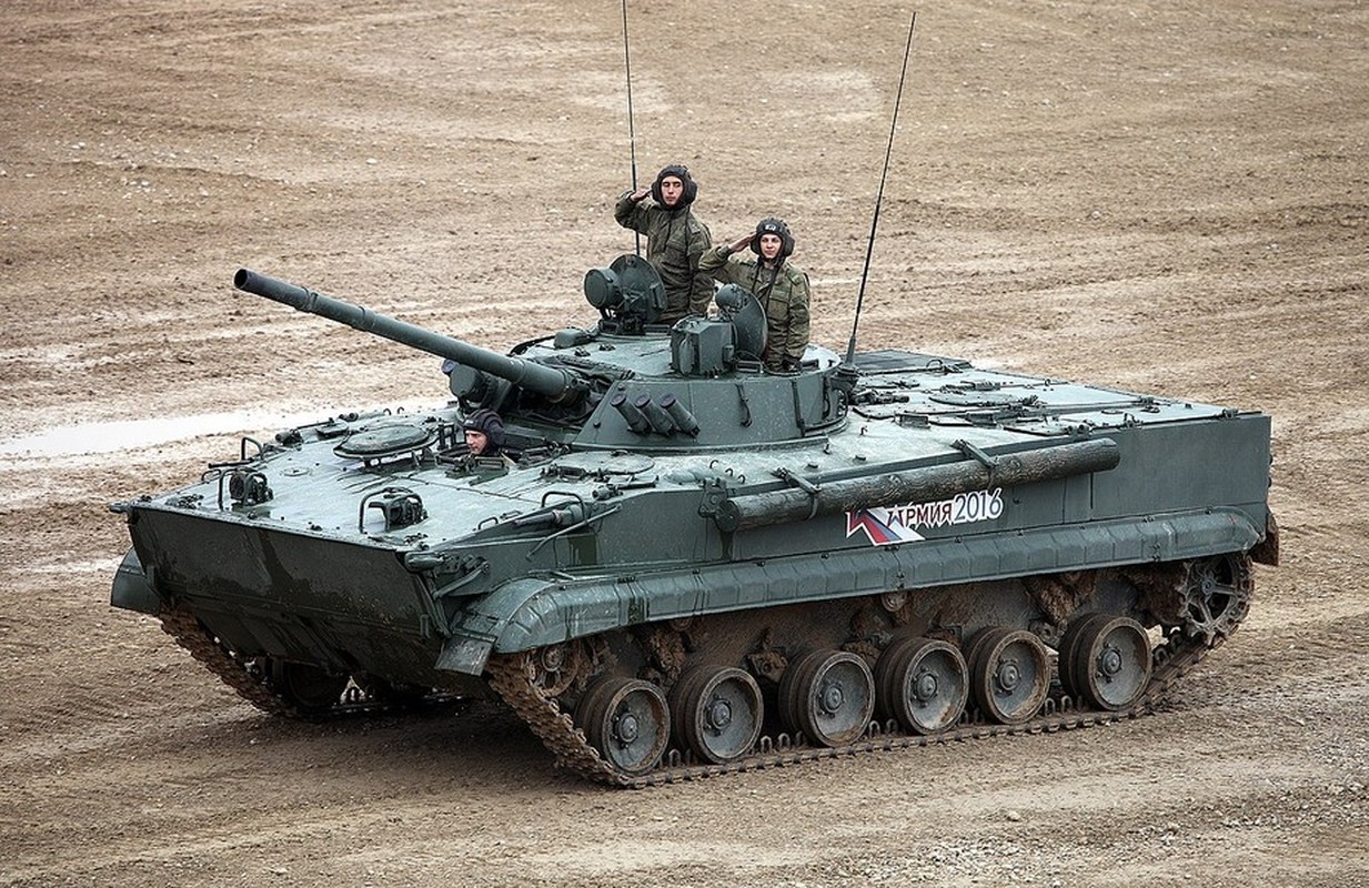 Dan cua xe chien dau bo binh BMP-3 de dang xuyen giap M2 Bradley-Hinh-4