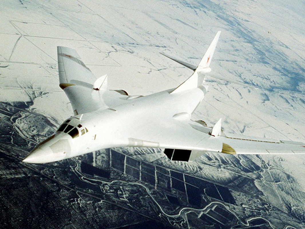 Suc manh may bay nem bom chien luoc Tu-160M nang cap cua Nga-Hinh-8