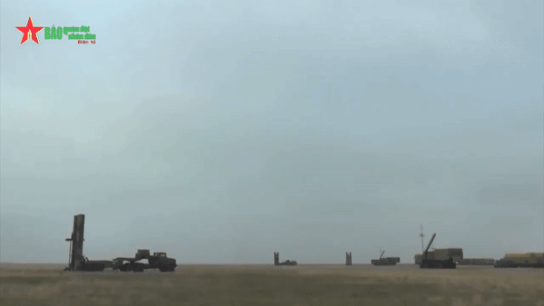 View - 	Rồng lửa S 500 mới nhất của Nga bắn hạ vũ khí siêu vượt âm