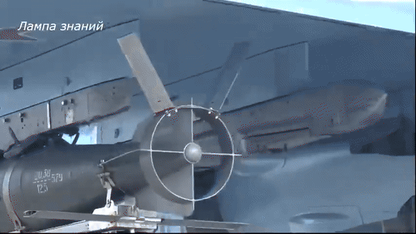 Tiem kich Su-34 trien khai vu khi 'thay doi cuoc choi' o Ukraine-Hinh-3