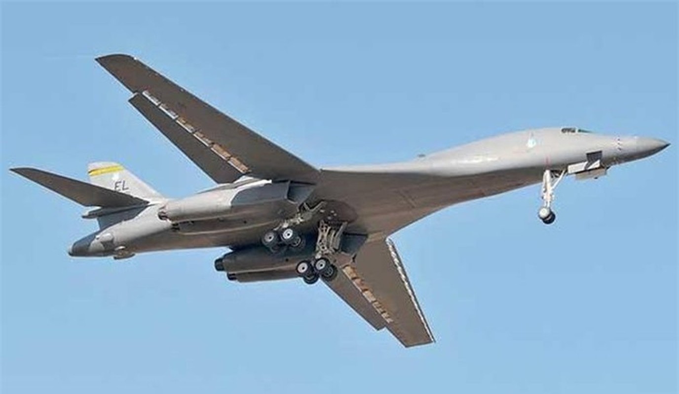 View - 	Oanh tạc cơ B-1B Lancer bất ngờ được tái ngũ từ nghĩa địa