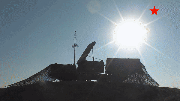 View - 	UAV Nga tập kích trận địa phòng không S 300 Ukraine nổ tung