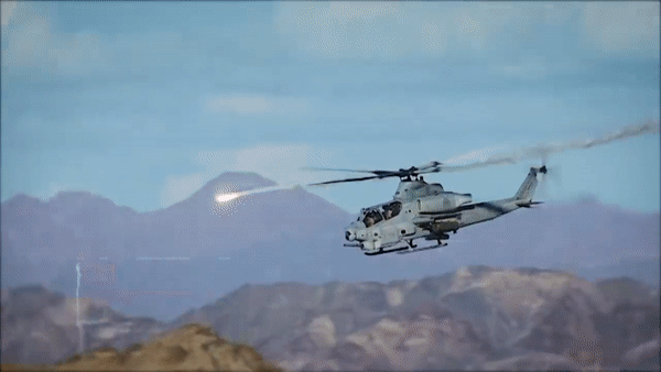 My phat trien “quai vat bau troi” AH-1Z Viper, con ac mong tren chien truong-Hinh-12