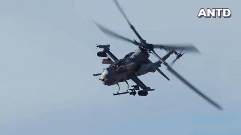 My phat trien “quai vat bau troi” AH-1Z Viper, con ac mong tren chien truong-Hinh-18