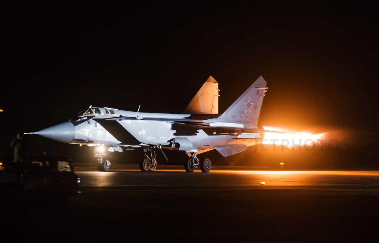 Hon 100 may bay chien dau F-16 co giup Ukraine thay doi cuoc choi?-Hinh-20