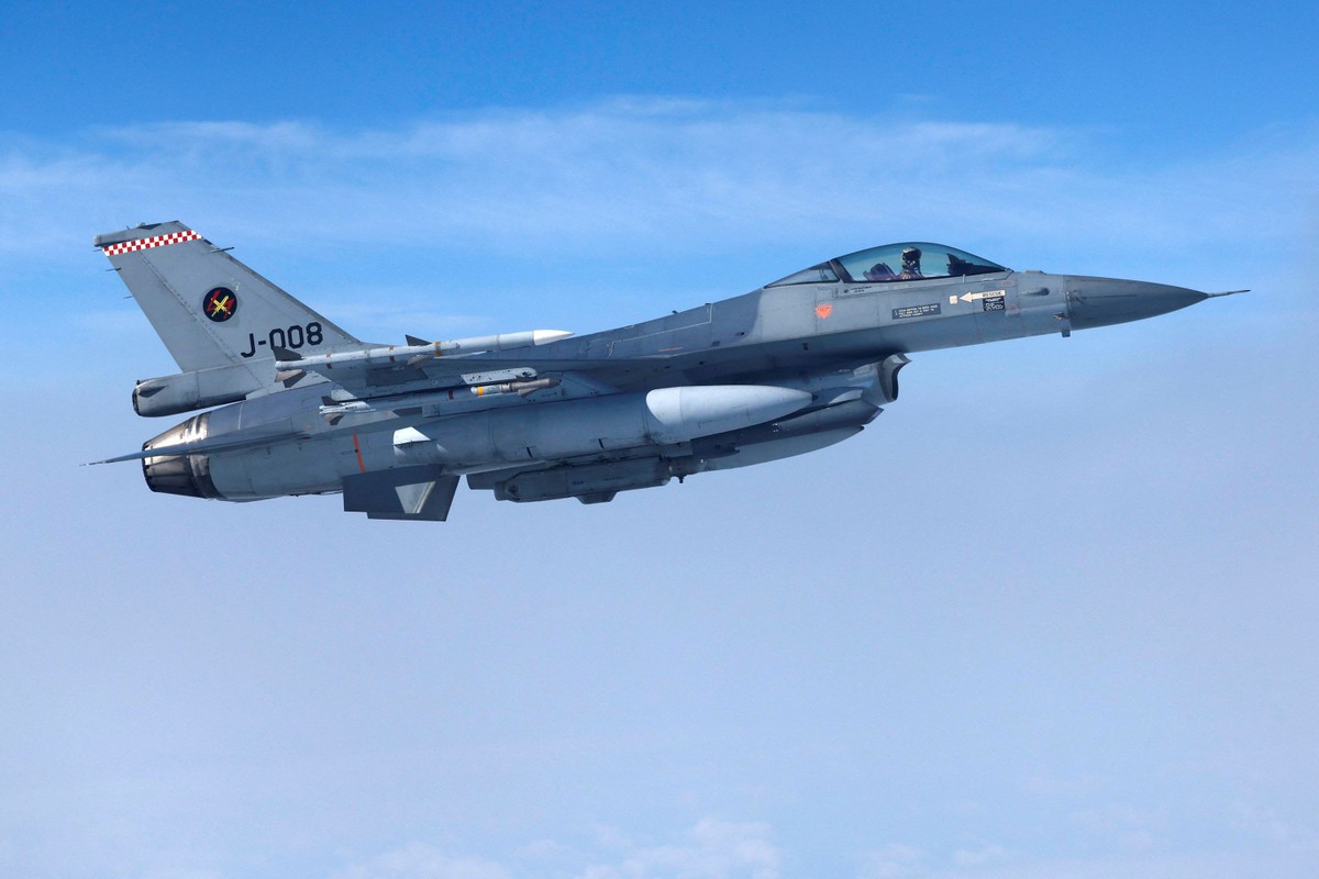 Hon 100 may bay chien dau F-16 co giup Ukraine thay doi cuoc choi?-Hinh-5