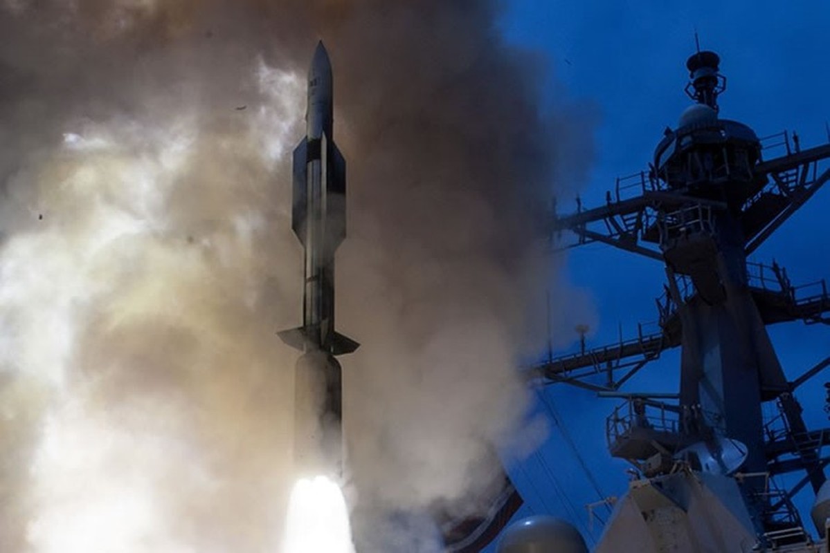 View - 	  Tích hợp  tên lửa SM-6 vào tiêm kích F/A18 hé lộ ý đồ của Mỹ