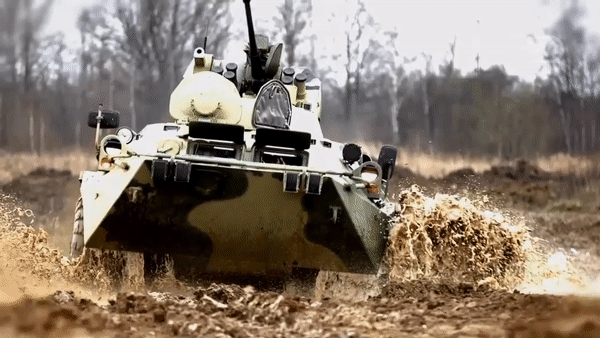 Thiet giap BTR-82A Nga doi dau truc dien M2 Bradley Ukraine-Hinh-21