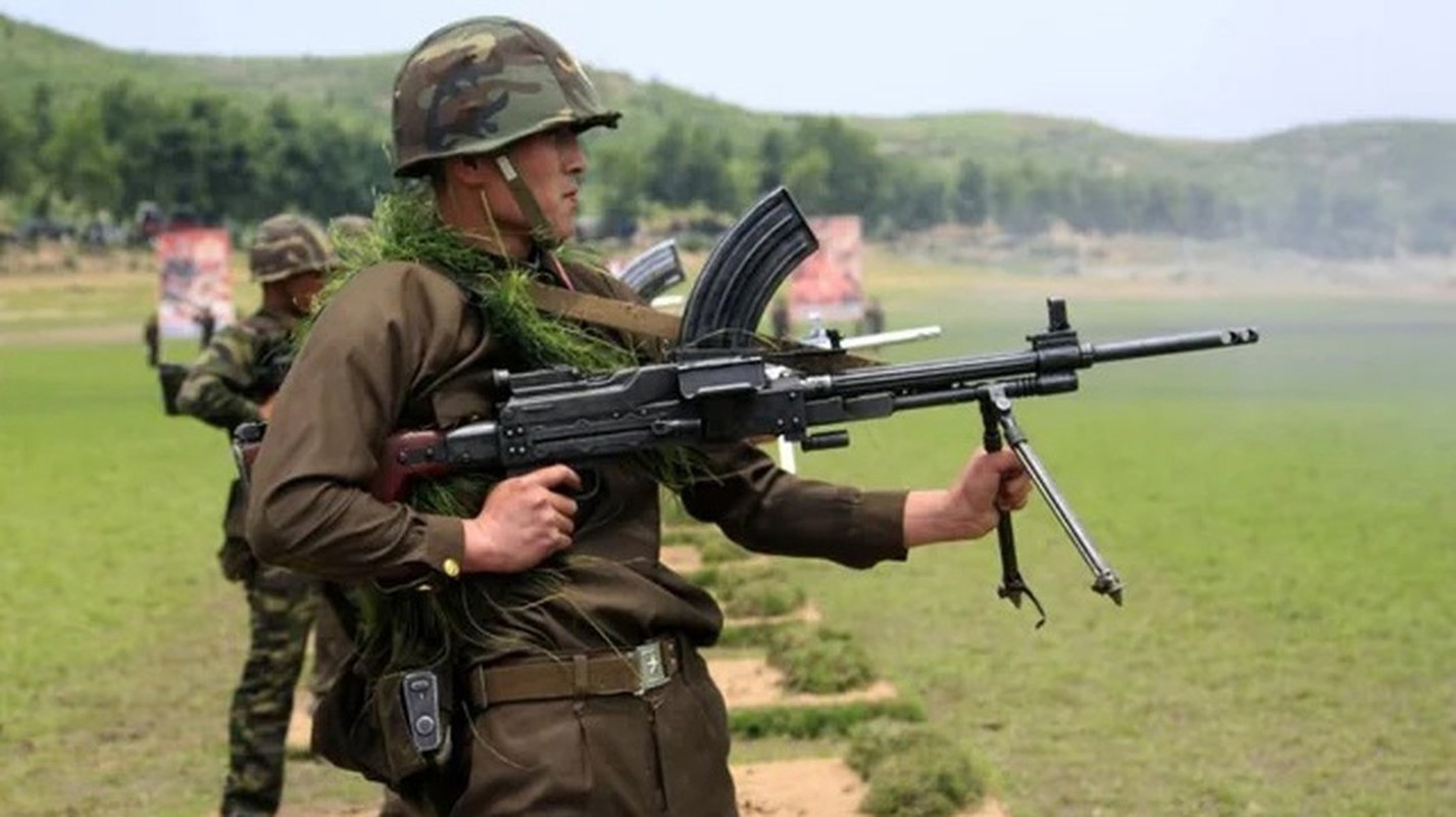 View - 	Súng máy Type-73, biểu tượng sức mạnh của Triều Tiên 