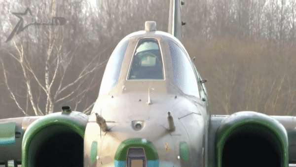 View - 	Chiến đấu cơ Su-25 Belarus trong diễn tập hạt nhân chiến thuật
