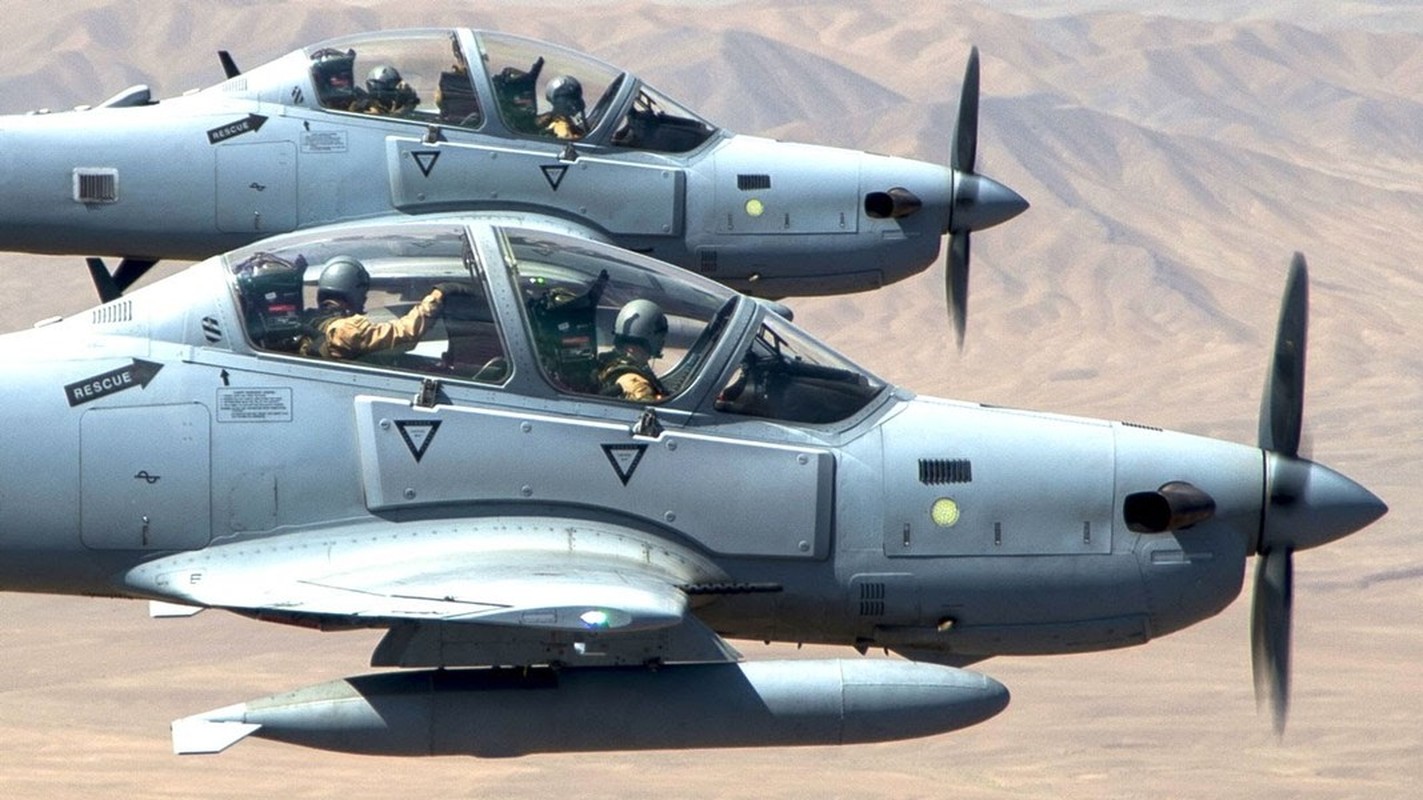 View - 	Máy bay A-29 Super Tucano đã qua sử dụng đắt hơn cả F-16