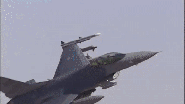 Tiem kich F-16 co the da tham chien tai Ukraine-Hinh-23