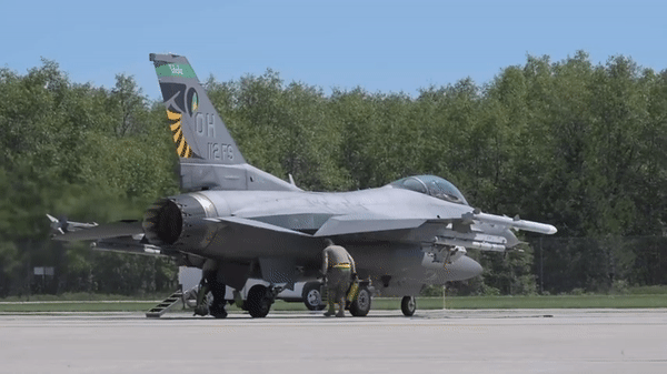 View - 	Tiêm kích F-16 có thể đã tham chiến tại Ukraine