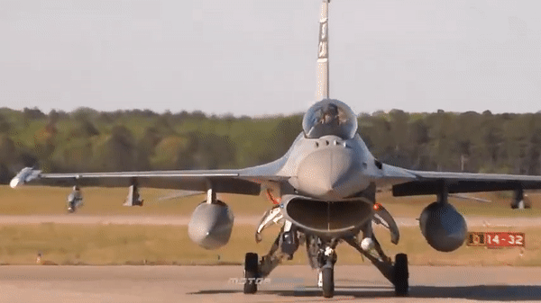 Tiem kich F-16 co the da tham chien tai Ukraine-Hinh-7