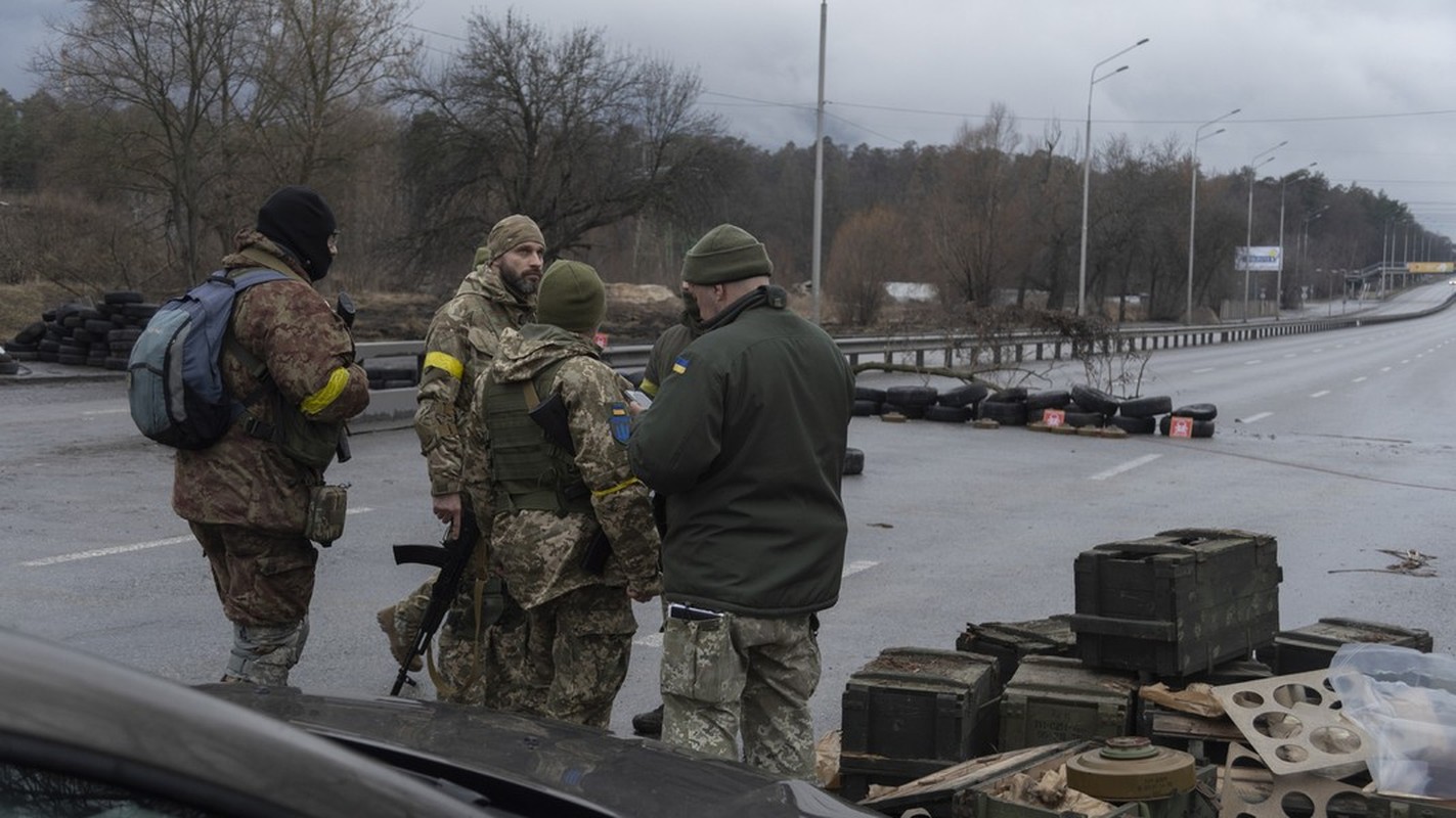 Ukraine chuan bi thuc hien cuoc tong dong vien lon nhat trong lich su?-Hinh-16