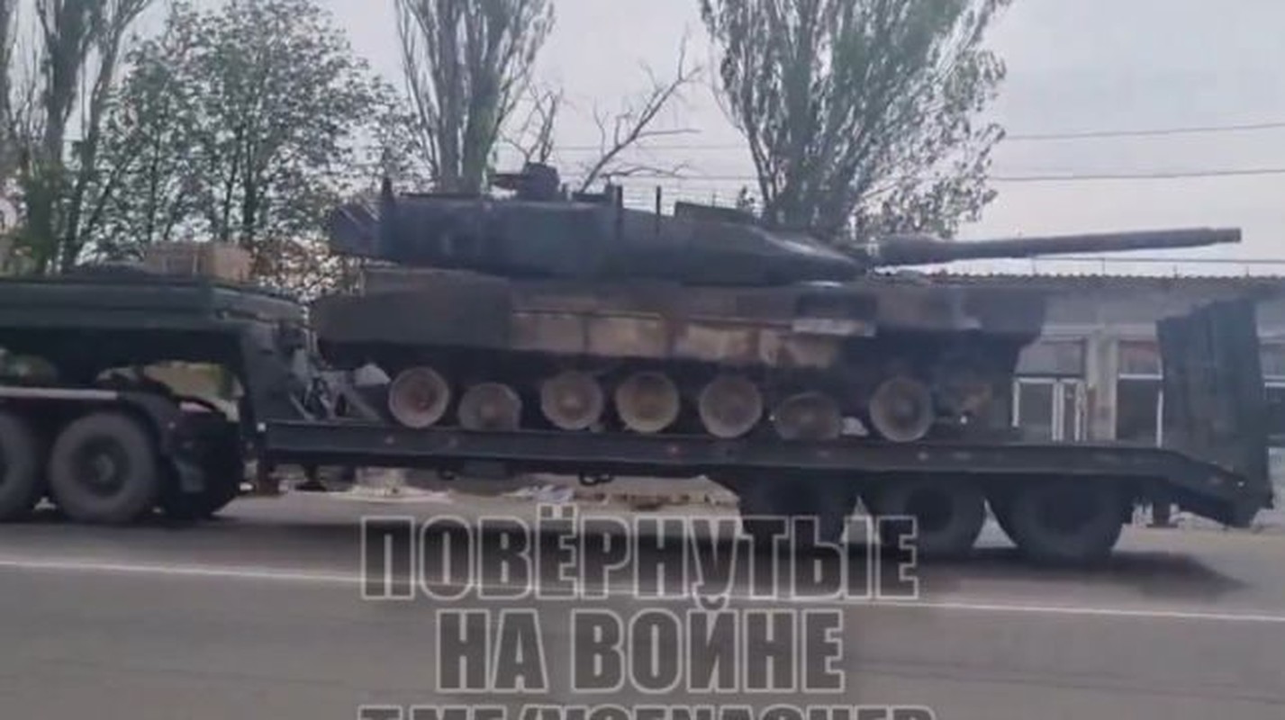 View - 	Nga vồ được xe tăng M1A1 Abrams và Leopard 2A6 ở Avdiivka