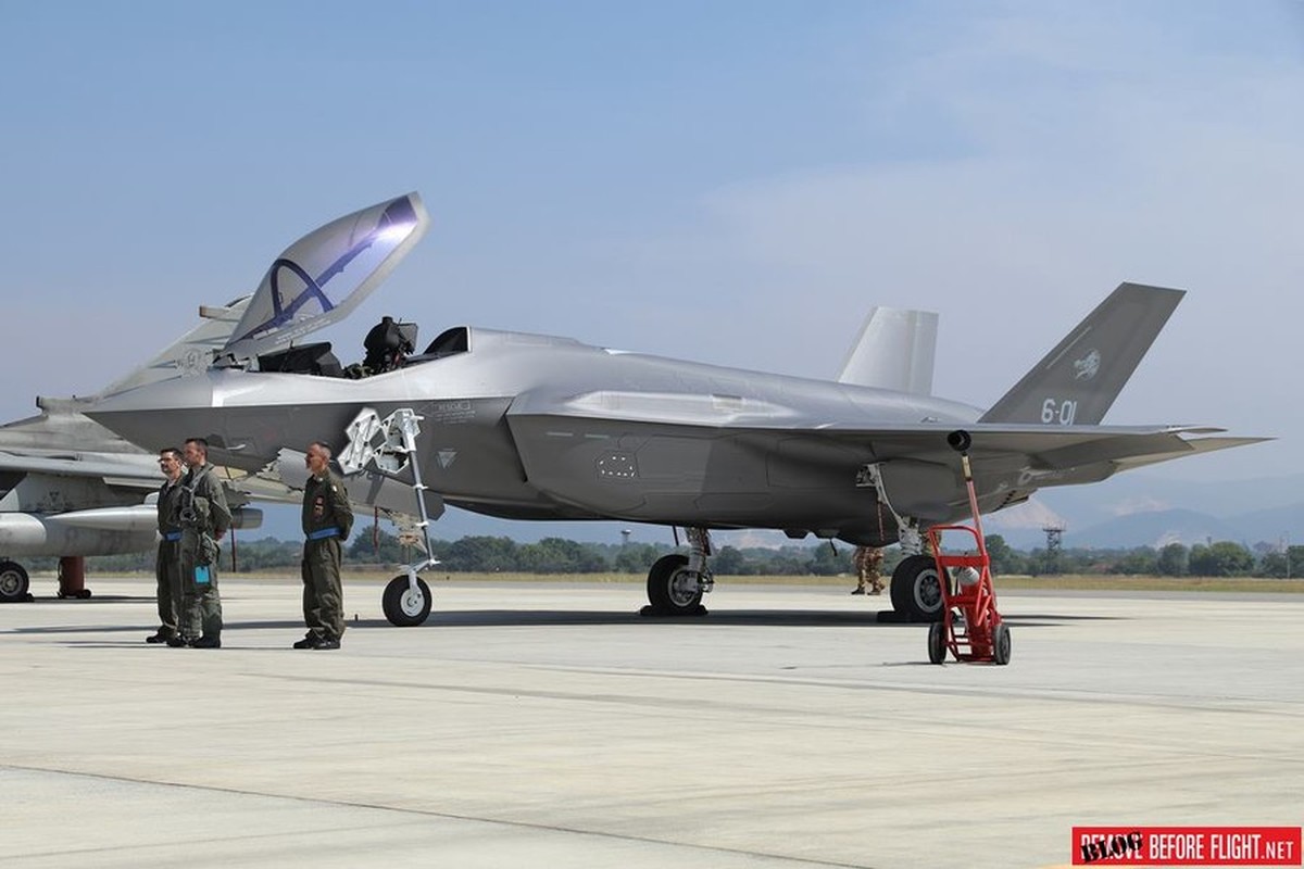 He thong tac chien dien tu Su-30SM lam te liet F-35?-Hinh-5