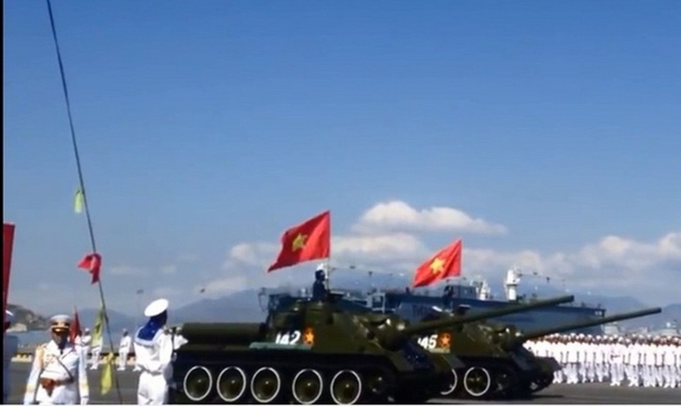 View - 	Ngỡ ngàng pháo tự hành chống tăng SU-100 của Việt Nam