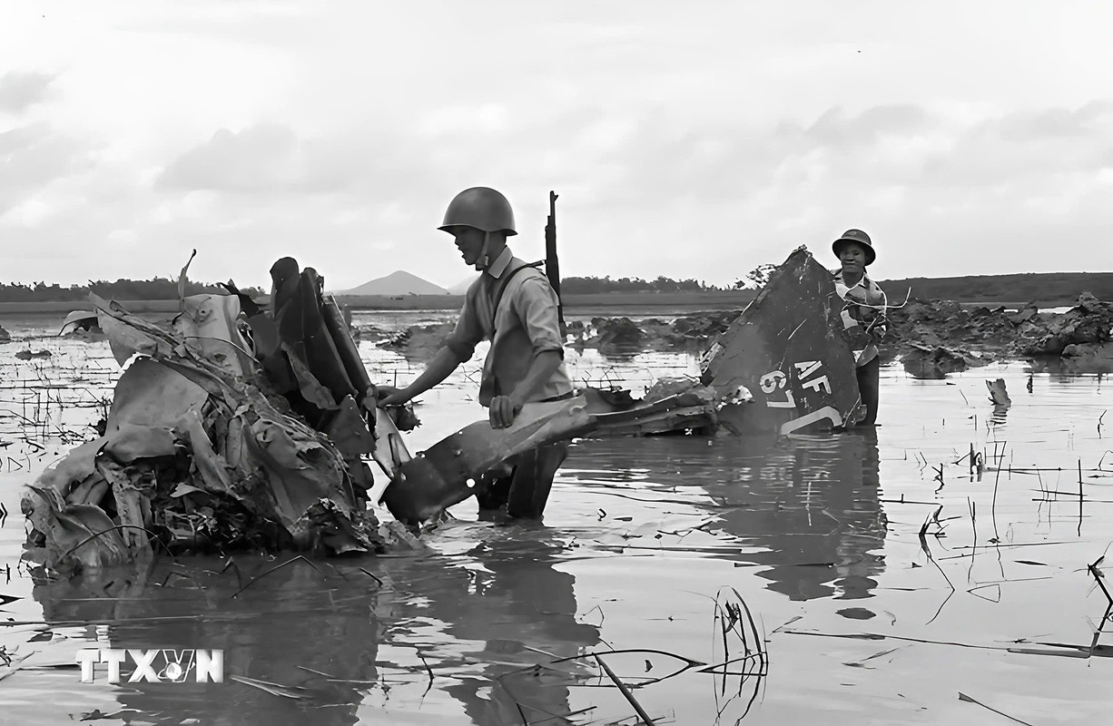 Nhung khoanh khac kho quen ve 'Ha Noi - Dien Bien Phu tren khong'-Hinh-13