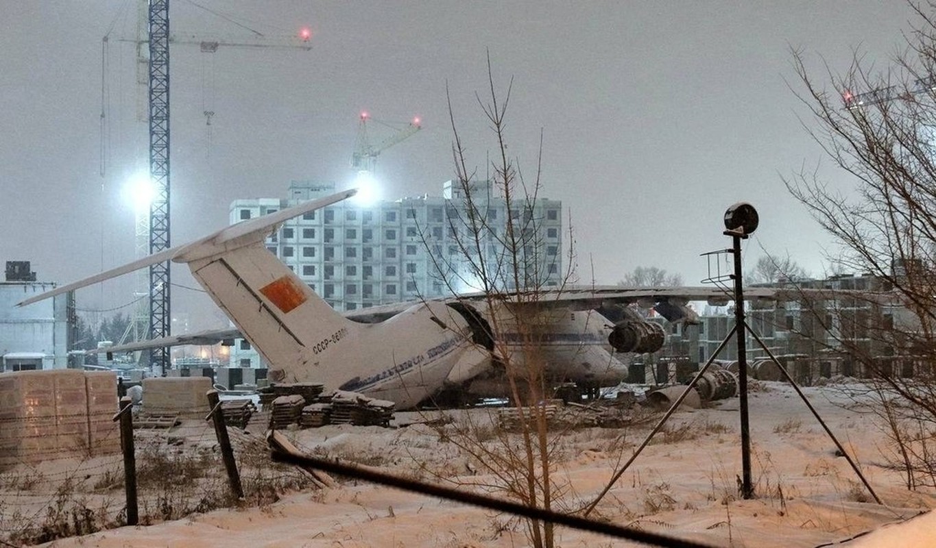 'Quai vat tac chien dien tu' Il-76PP bi thao do trong tiec nuoi-Hinh-12