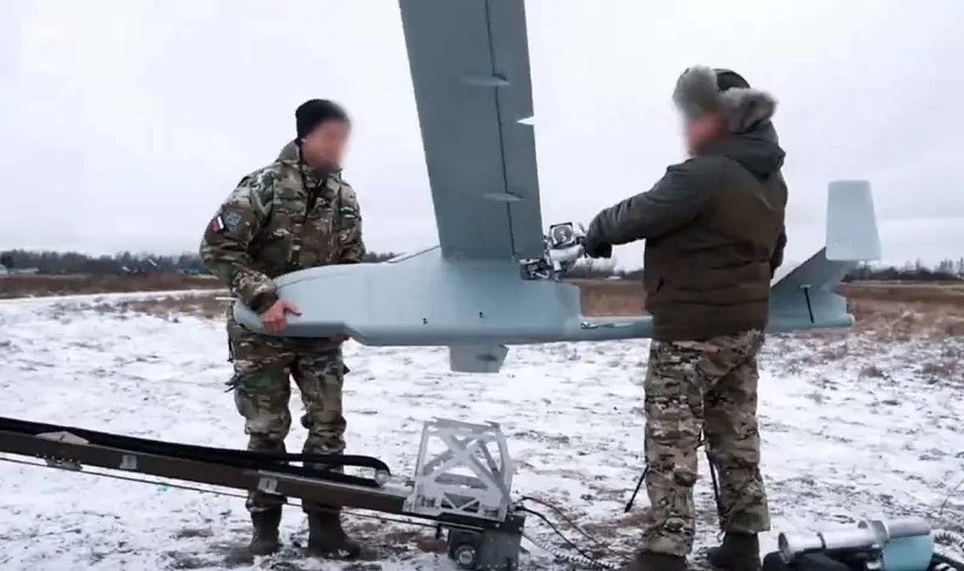 Suc manh vuot troi UAV “sieu cam tu” Kub-10E cua Nga o Ukraine-Hinh-3