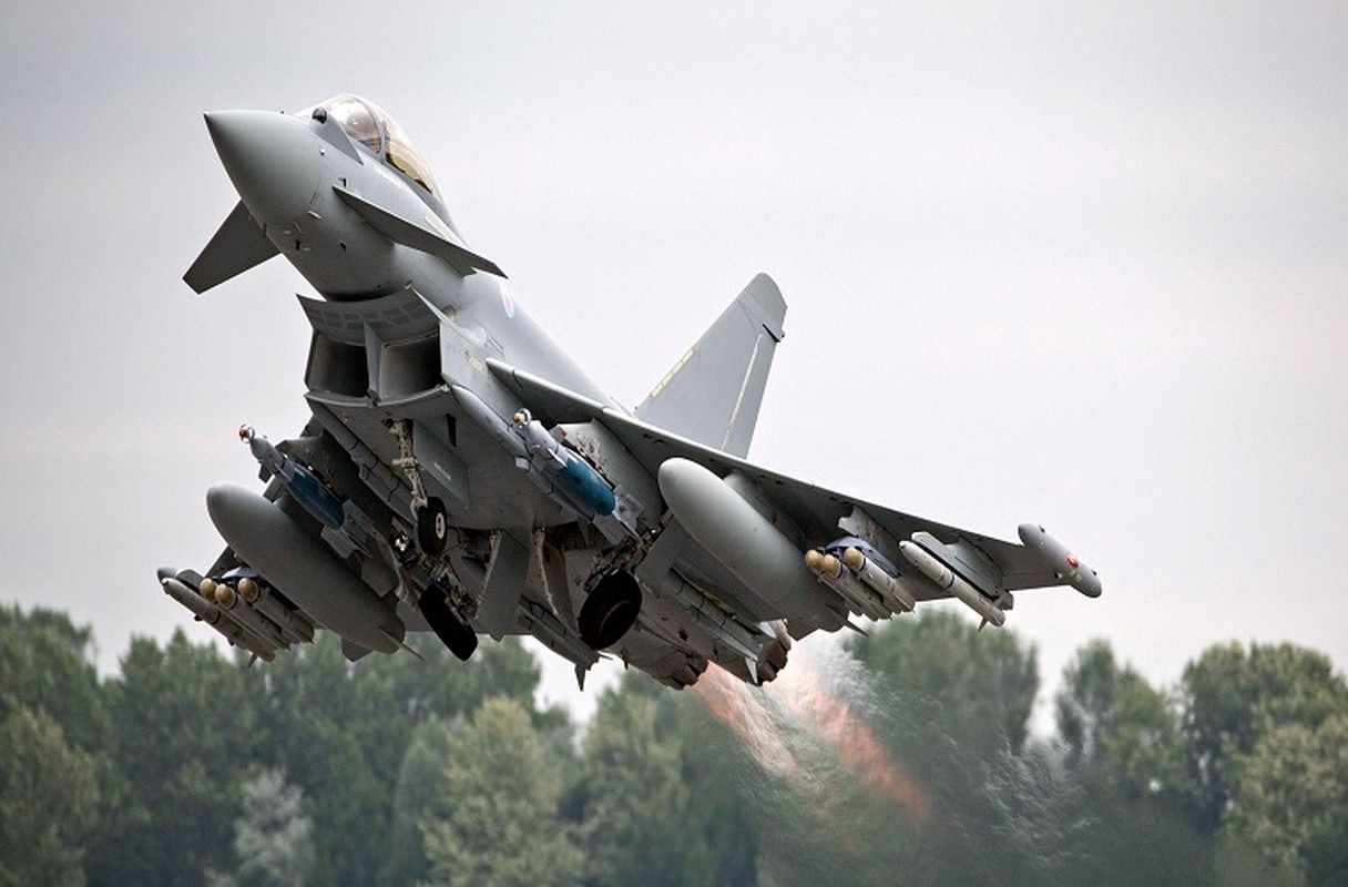 Eurofighter Typhoon: Cuong phong chau Au danh cho Su-35 cua Nga-Hinh-10