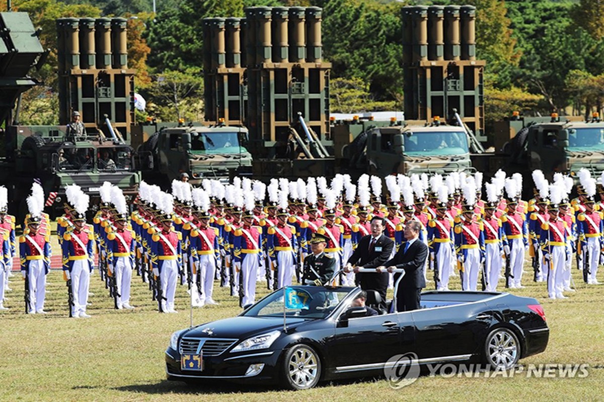 Han Quoc dieu binh khoe dan vu khi &quot;khung&quot; canh cao Trieu Tien-Hinh-7