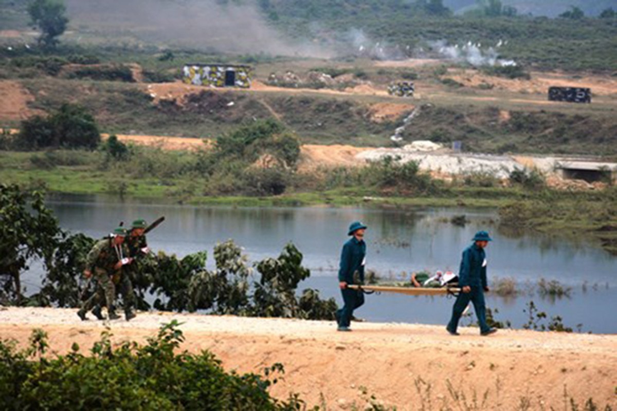 Ngac nhien phao chong tang Viet Nam danh dich do bo duong khong-Hinh-13