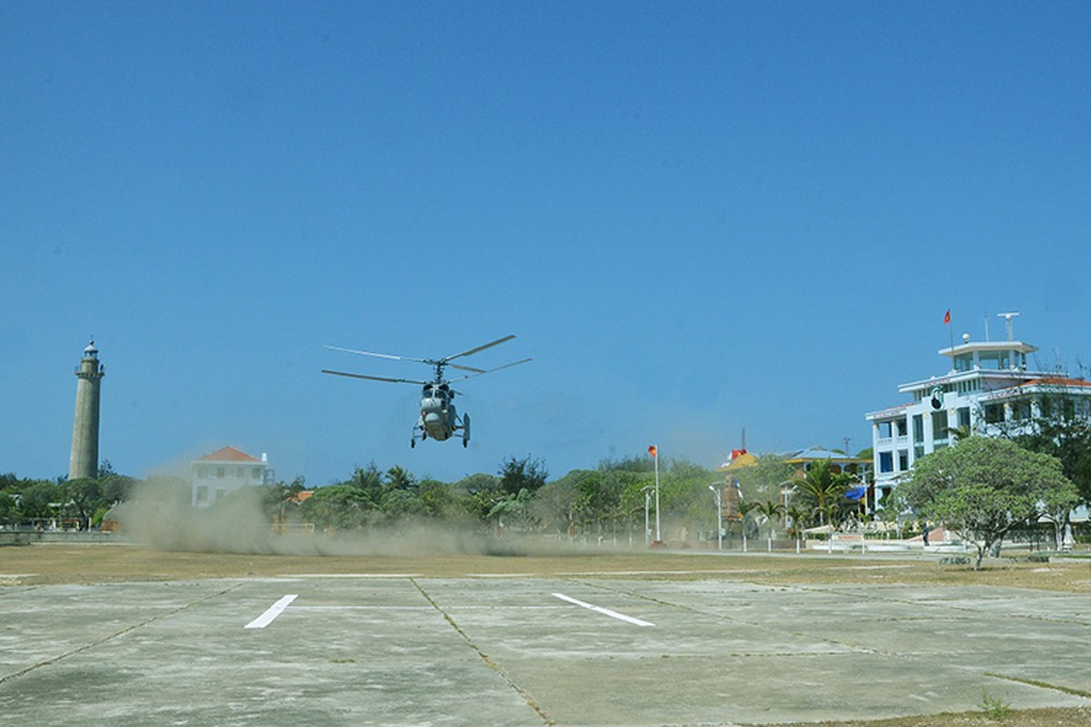 Bat ngo suc manh bom chong ngam tren Ka-28 VN-Hinh-14