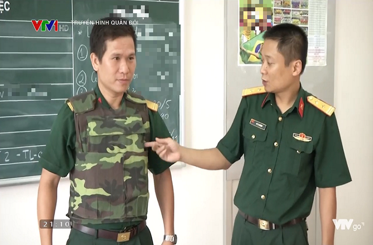 Viet Nam che tao ao giap chong dan sung tieu lien AK-47