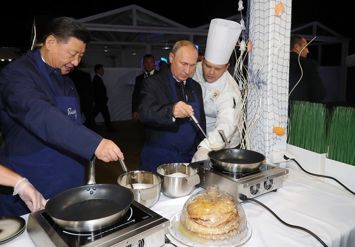 Tong thong Putin mang tap de lam banh kep moi Ong Tap Can Binh-Hinh-4