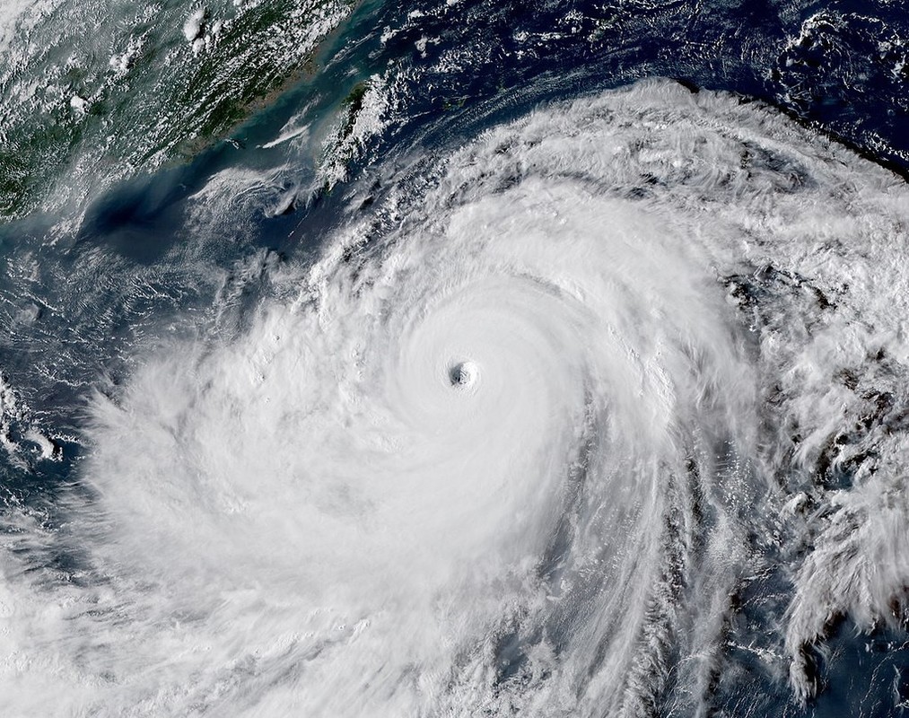 Hoan luu khong lo cua bao Mangkhut khi nhin tu khong gian-Hinh-5