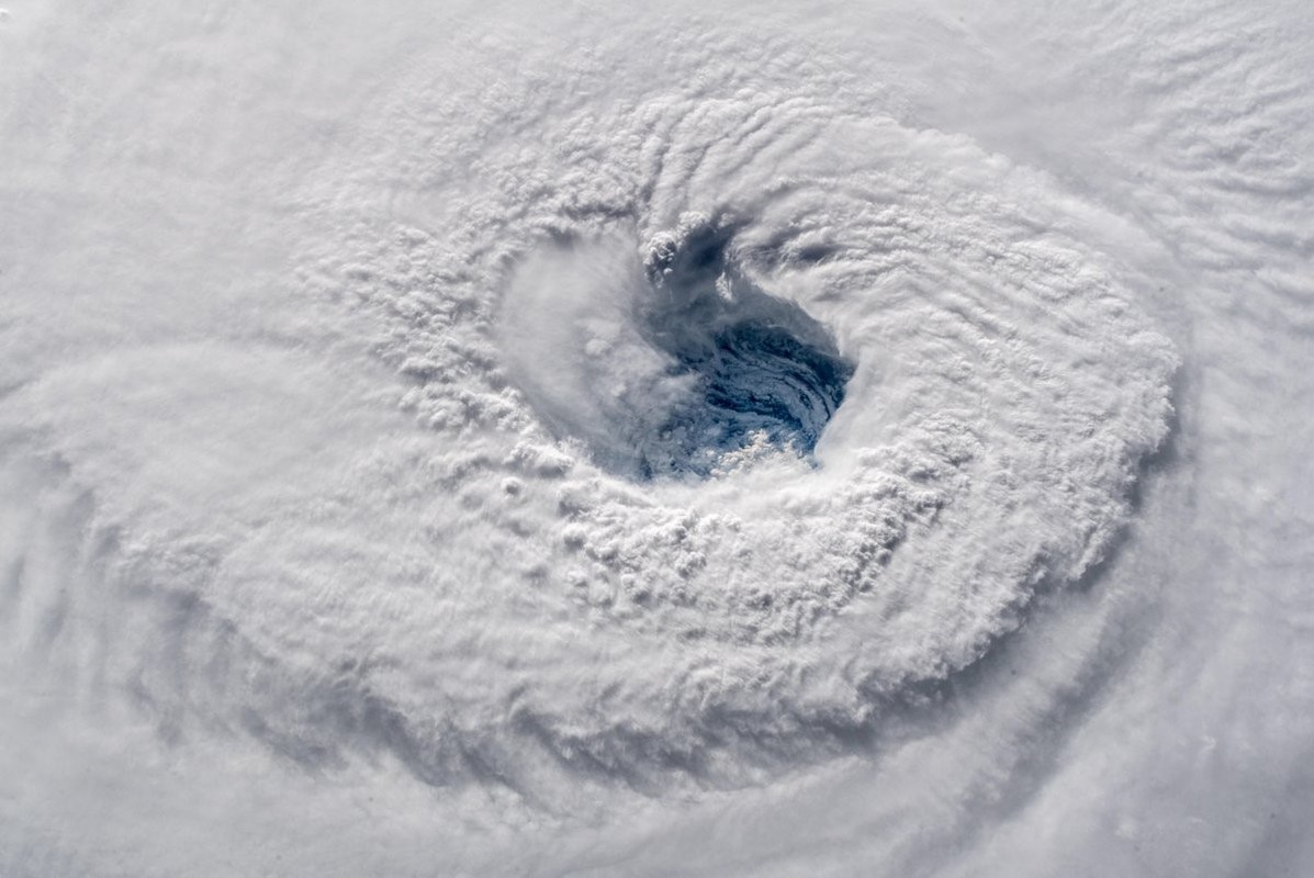 Hoan luu khong lo cua bao Mangkhut khi nhin tu khong gian