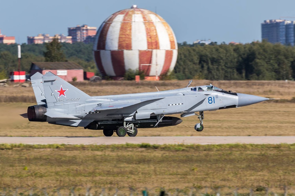 MiG-31 lan dau mang ten lua diet ve tinh, ca NATO nin tho