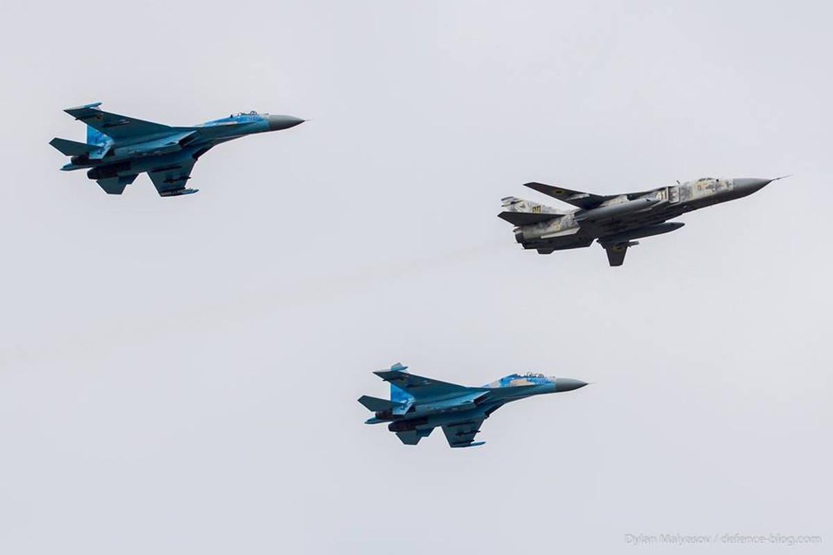 Lan dau tap bay voi Su-27 Ukraine, phi cong My tu nan?