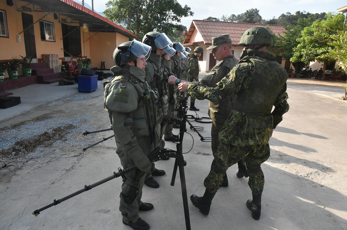 Cong binh Nga mang kinh nghiem chien truong Syria den Lao go bom My?-Hinh-9