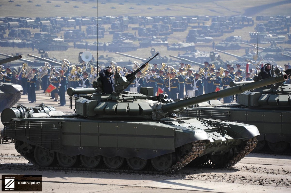 Nga chi can den T-72 cung du khien Ukraine khiep so-Hinh-12