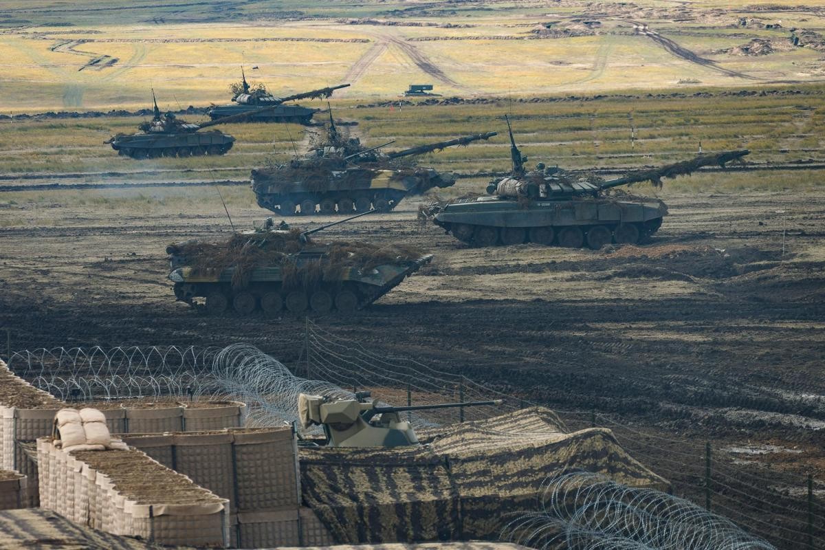 Nga chi can den T-72 cung du khien Ukraine khiep so-Hinh-3