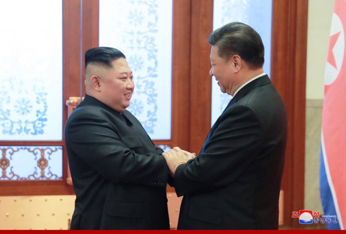 Trieu Tien cong bo anh “doc” chuyen tham Trung Quoc cua ong Kim Jong-un-Hinh-6