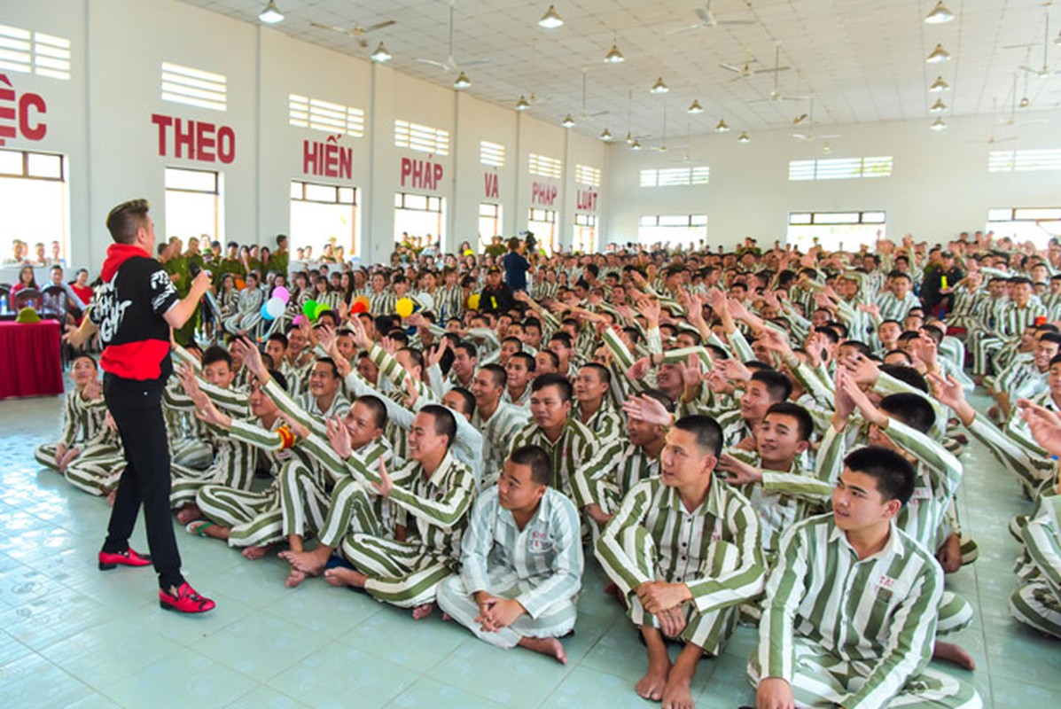 Mr. Dam, Truong Giang vao trai giam lam dieu dac biet ngay Tet-Hinh-5