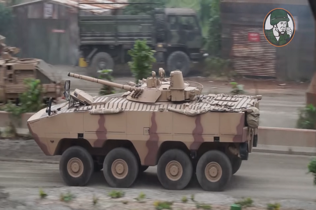 Nga qua uu ai UAE, BMP-3 xuat hien bien the banh lop-Hinh-3