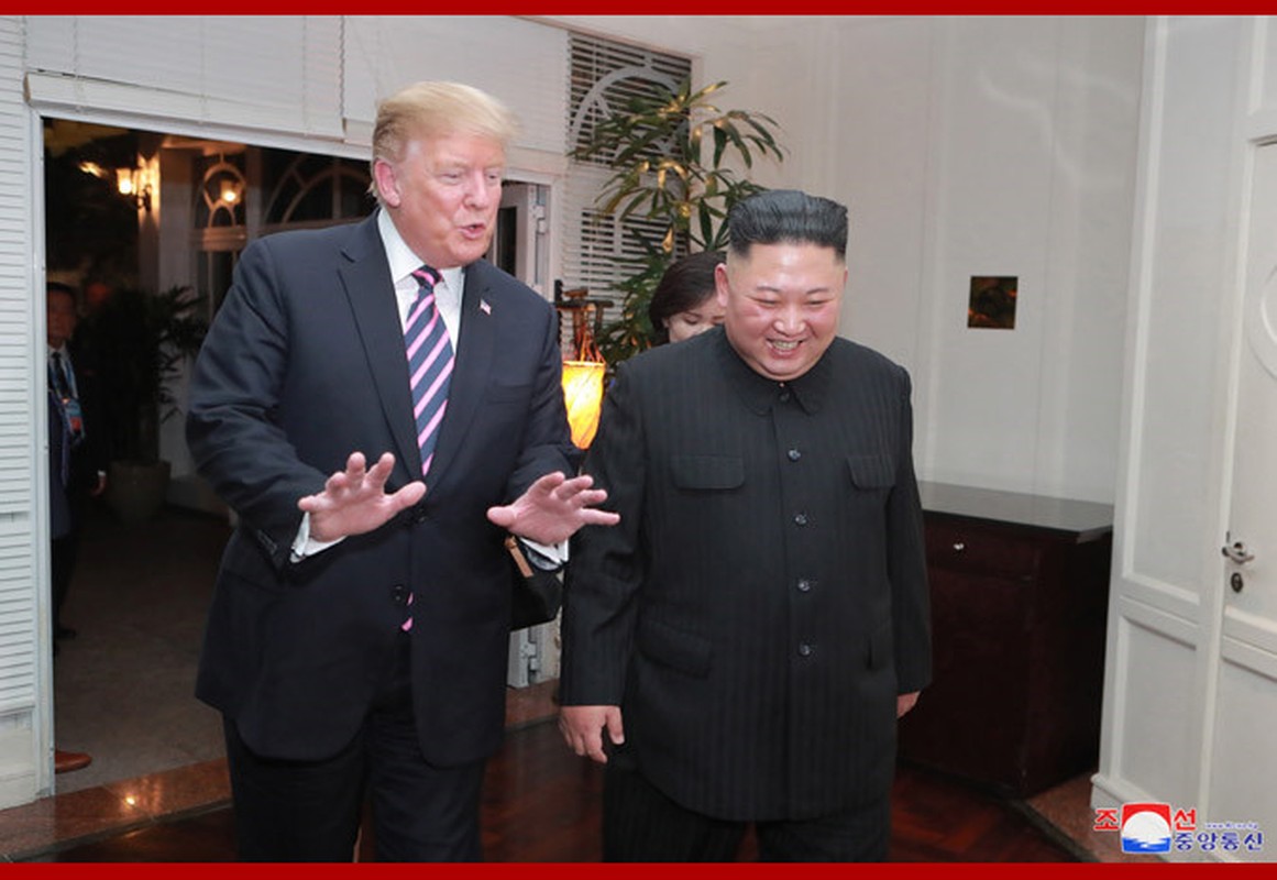 Bo anh doc dao tu phia Trieu Tien ve buoi an toi cua Trump - Kim-Hinh-5