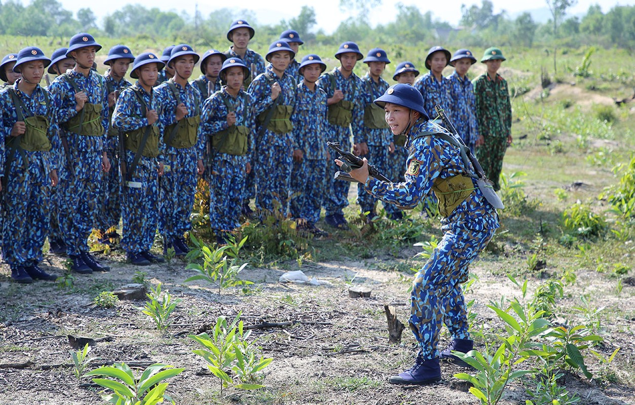 Linh hai quan va nhung bai hoc dau tien trong quan ngu-Hinh-7