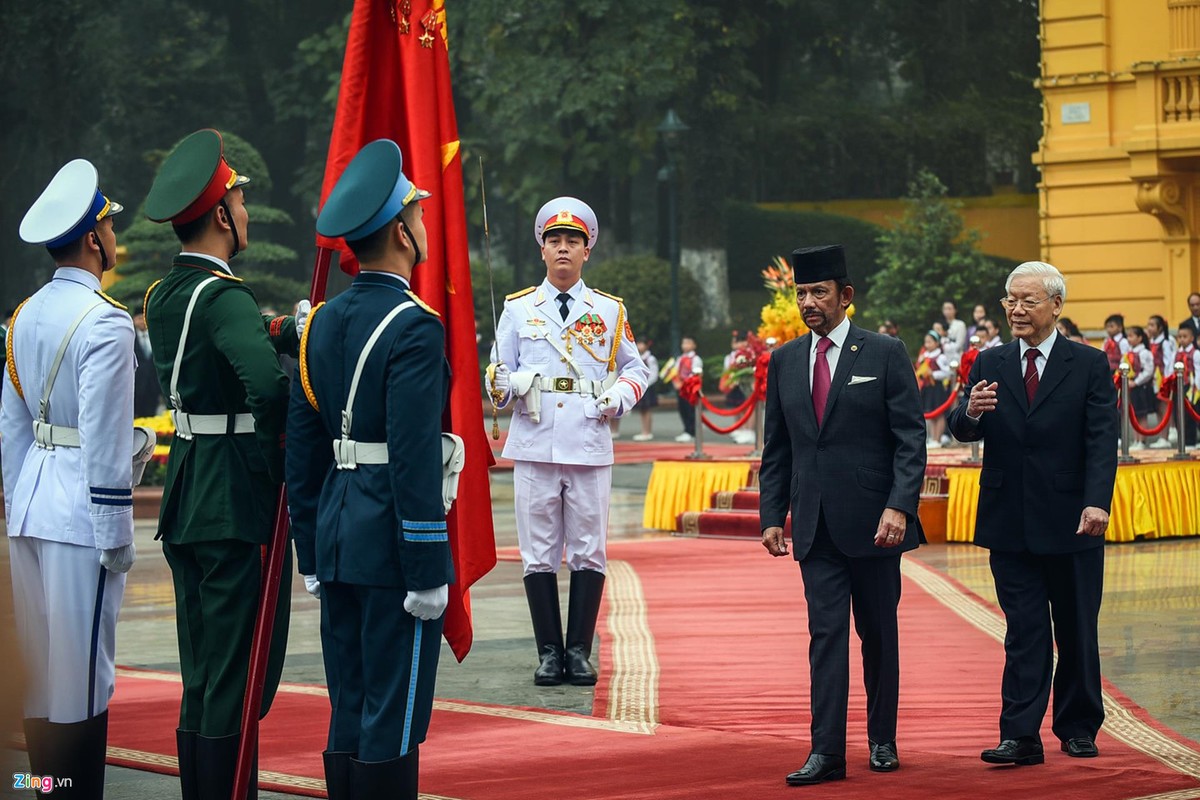 Quoc vuong Brunei bat dau tham cap nha nuoc den Viet Nam-Hinh-4