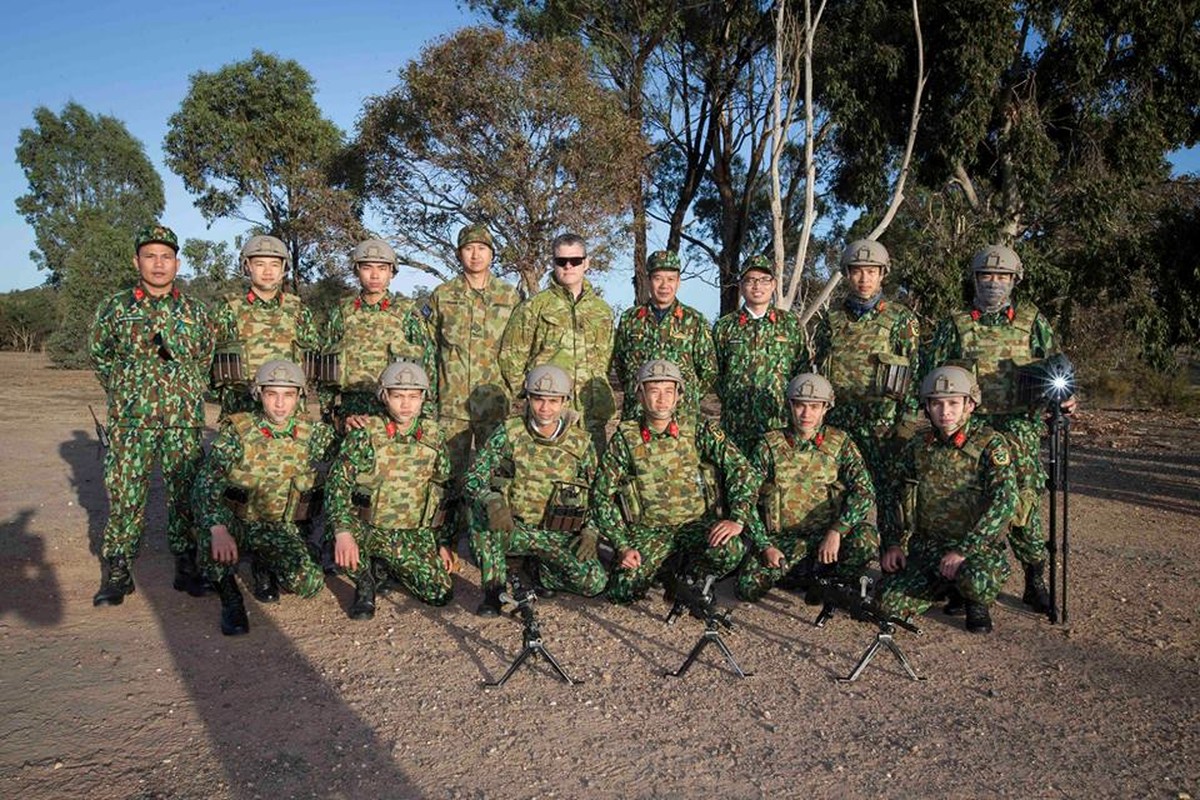 Ngo ngang trang bi cua DT ban sung Viet Nam 2019-Hinh-2